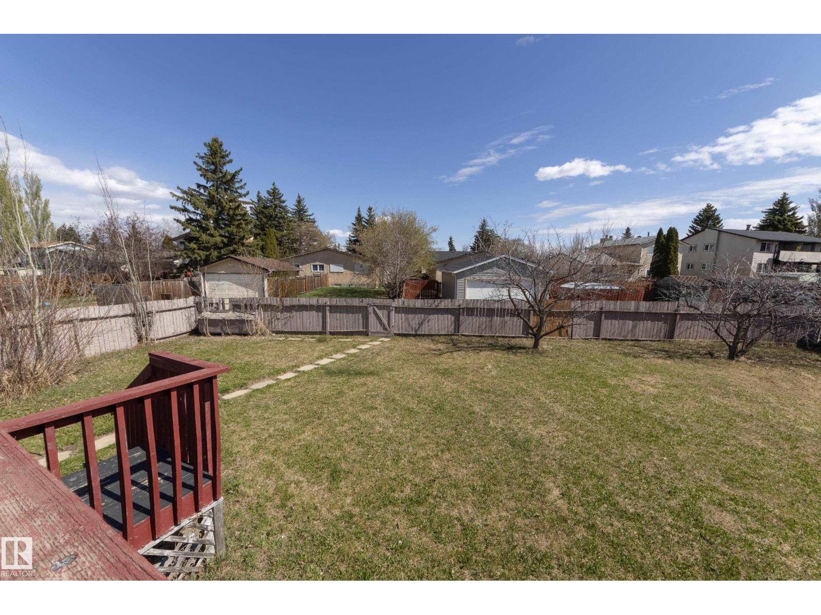 Photo 20 of 6217 13 Av Nw, Edmonton AB