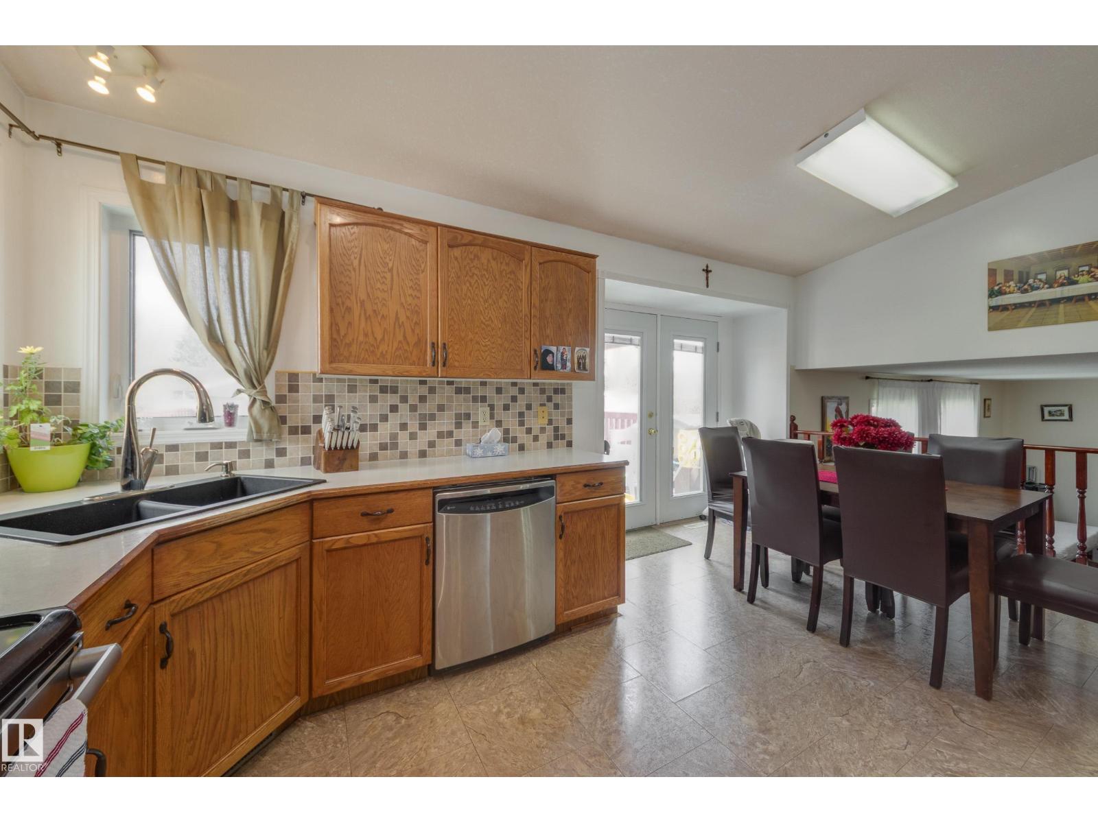 Photo 22 of 6217 13 Av Nw, Edmonton AB