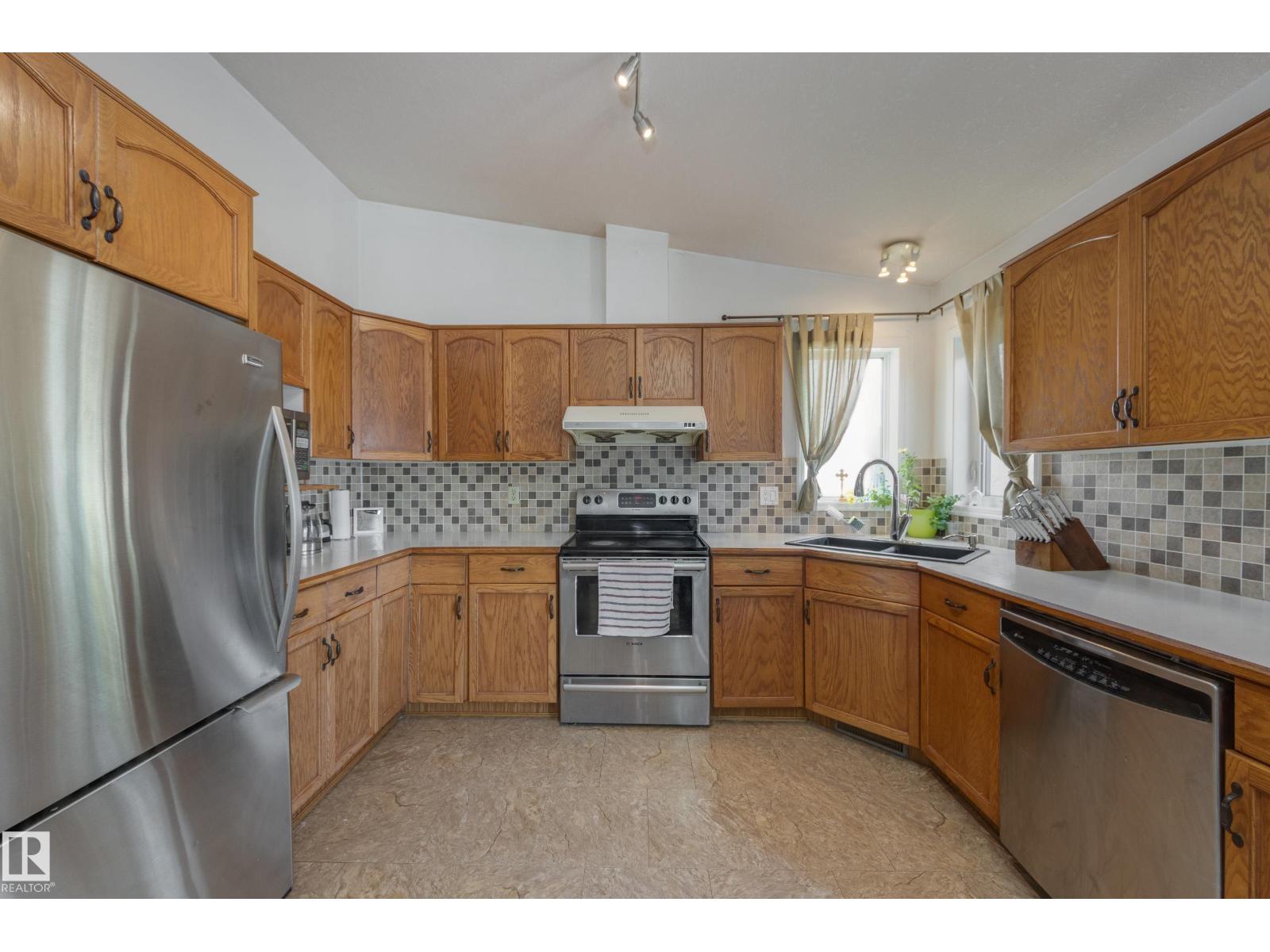 Photo 23 of 6217 13 Av Nw, Edmonton AB