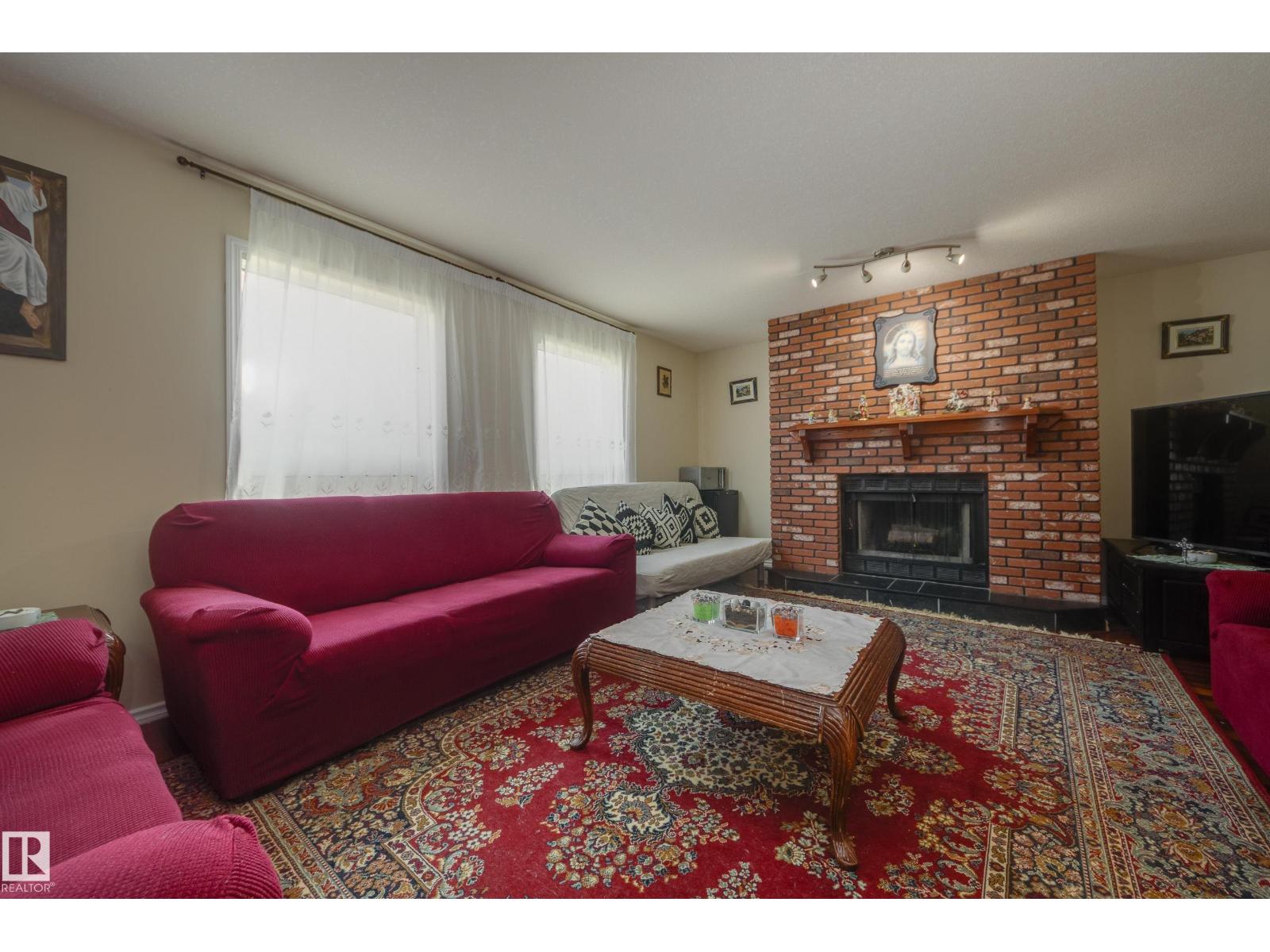 Photo 25 of 6217 13 Av Nw, Edmonton AB