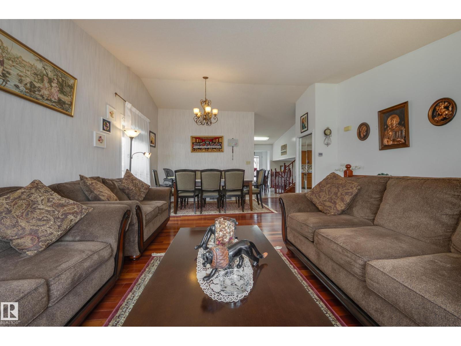 Photo 6 of 6217 13 Av Nw, Edmonton AB