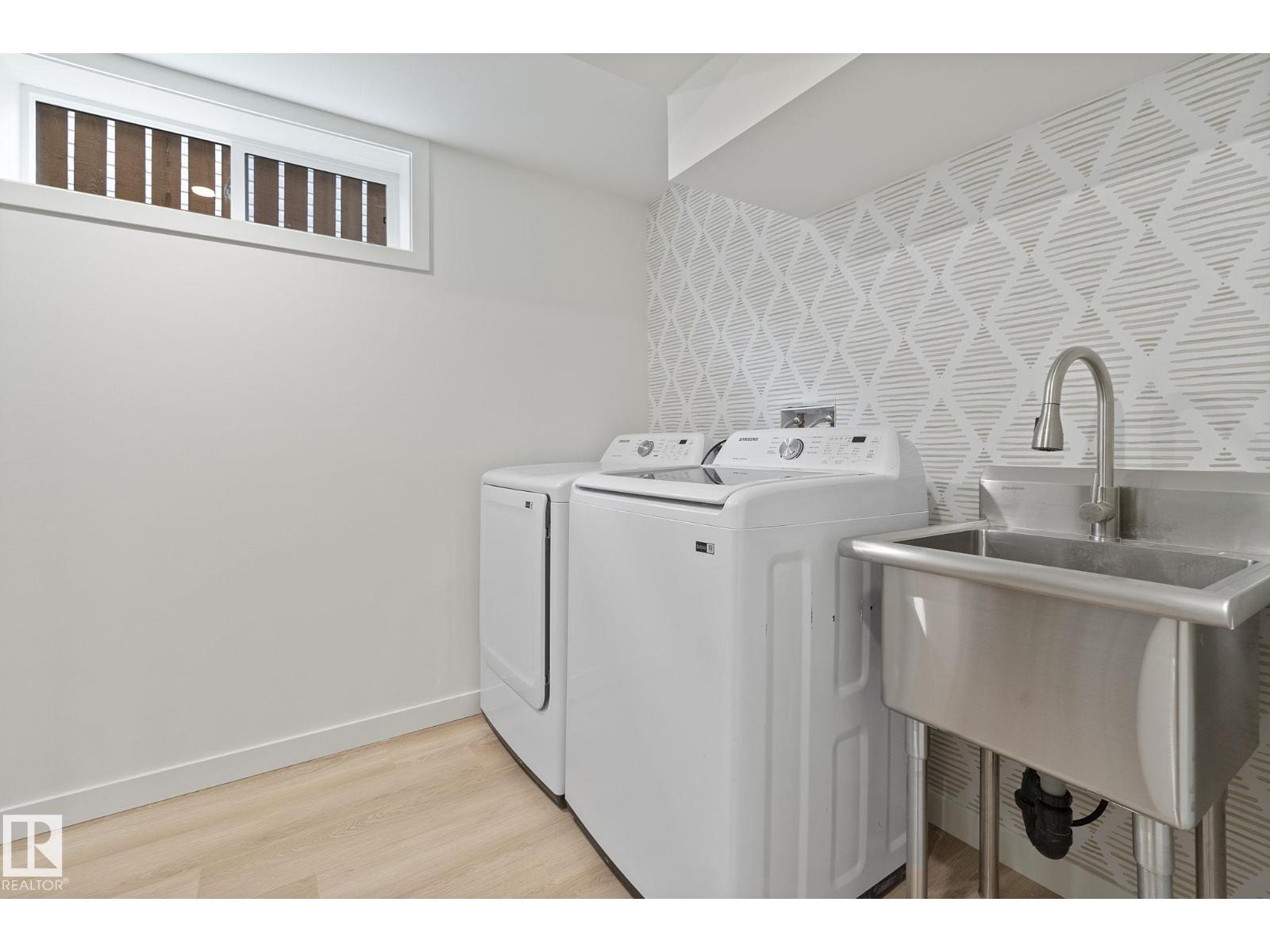 Photo 39 of 9444 74 St Nw, Edmonton AB