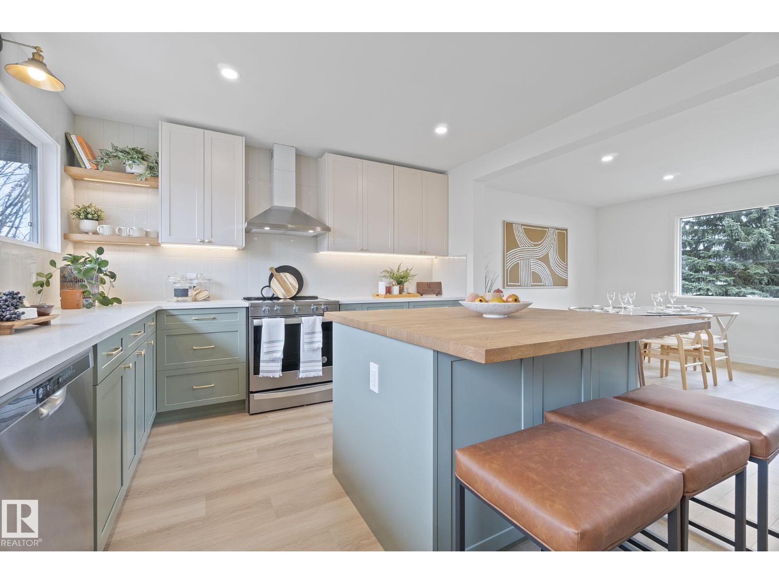 Photo 32 of 9444 74 St Nw, Edmonton AB