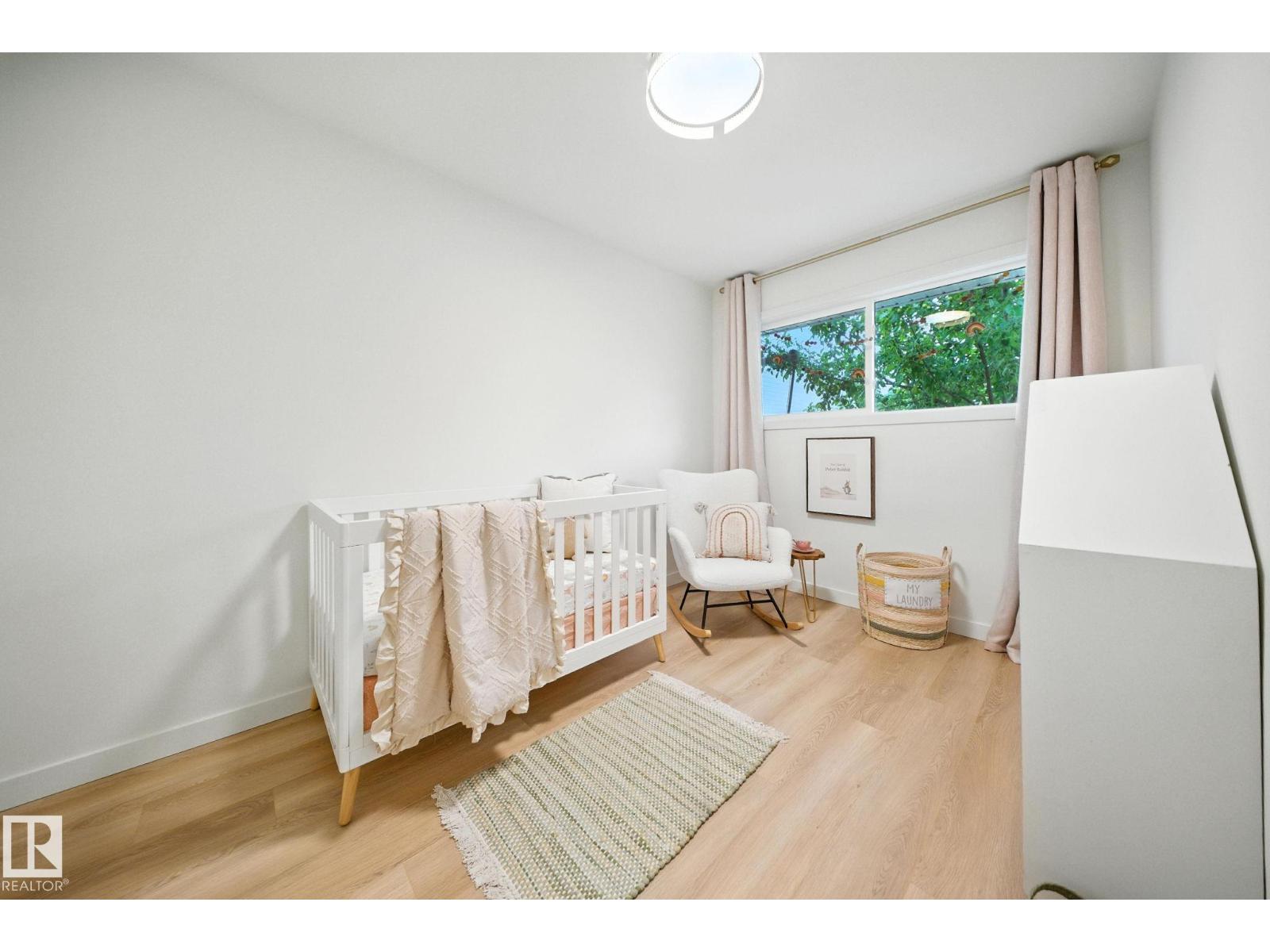 Photo 21 of 9444 74 St Nw, Edmonton AB
