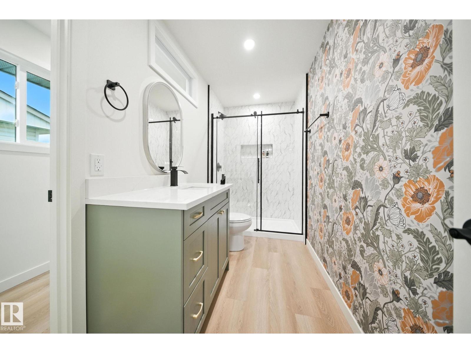 Photo 9 of 9444 74 St Nw, Edmonton AB