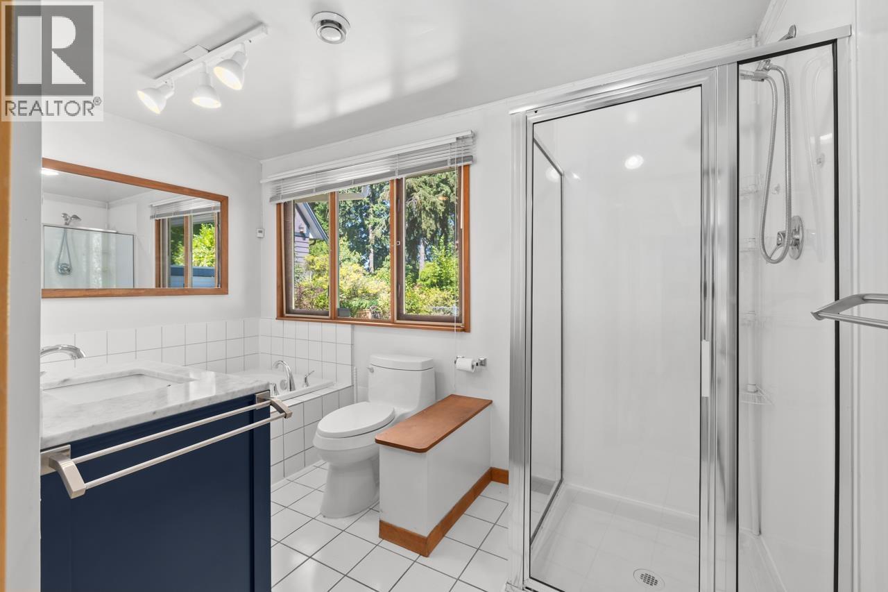 Photo 11 of 986 Porter Street, Coquitlam BC