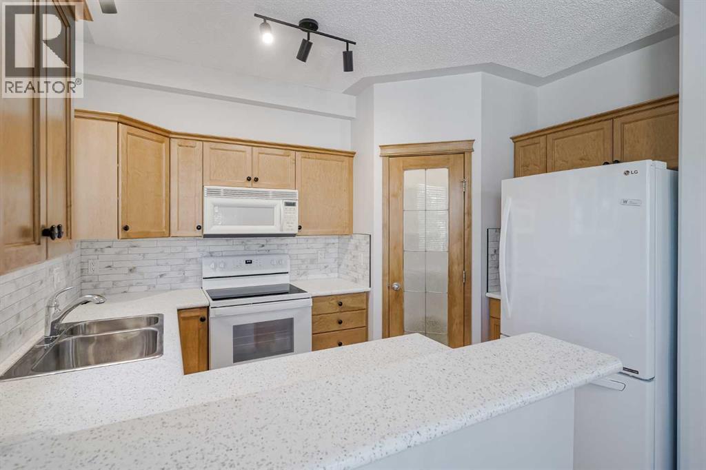 205, 2416 Erlton Street SW, Calgary, Alberta