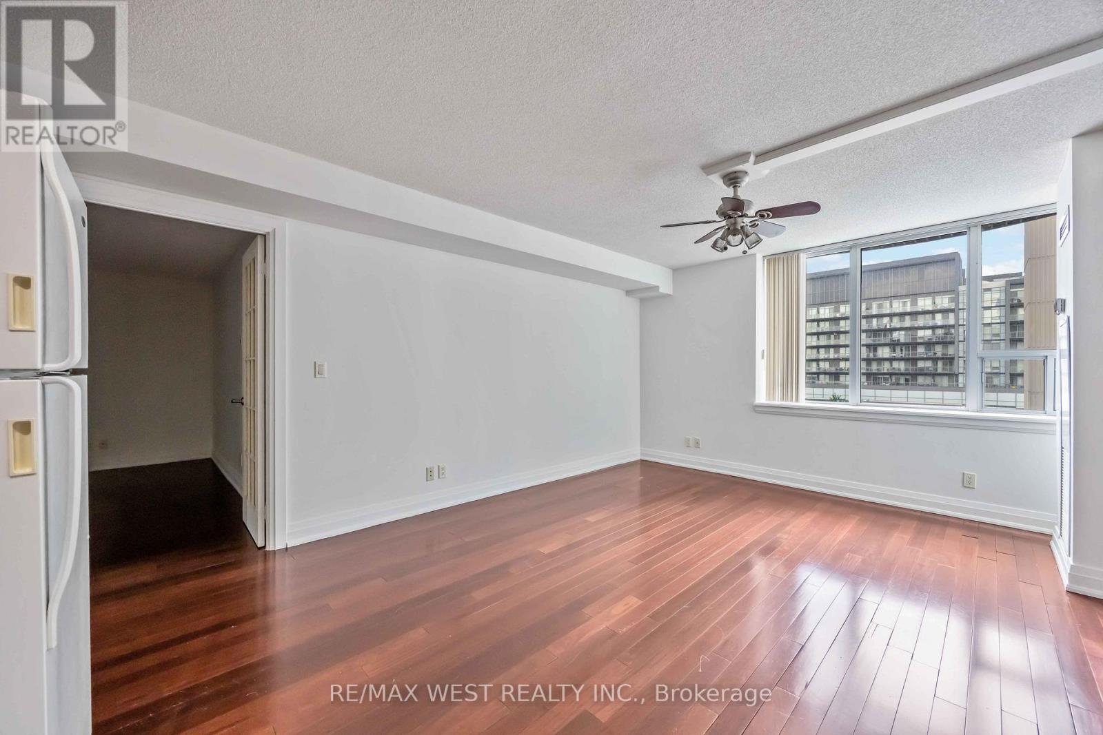 Photo 1 of 629 2737 Keele Street, Toronto ON