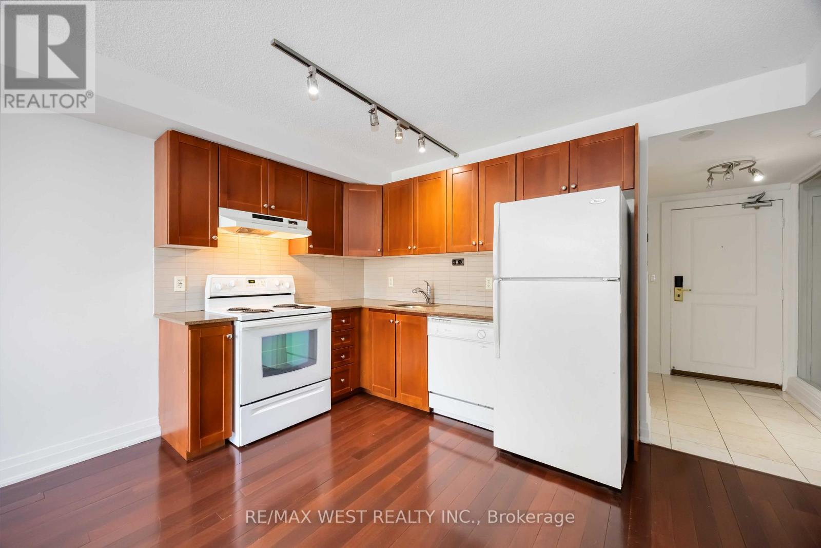 Photo 27 of 629 2737 Keele Street, Toronto ON