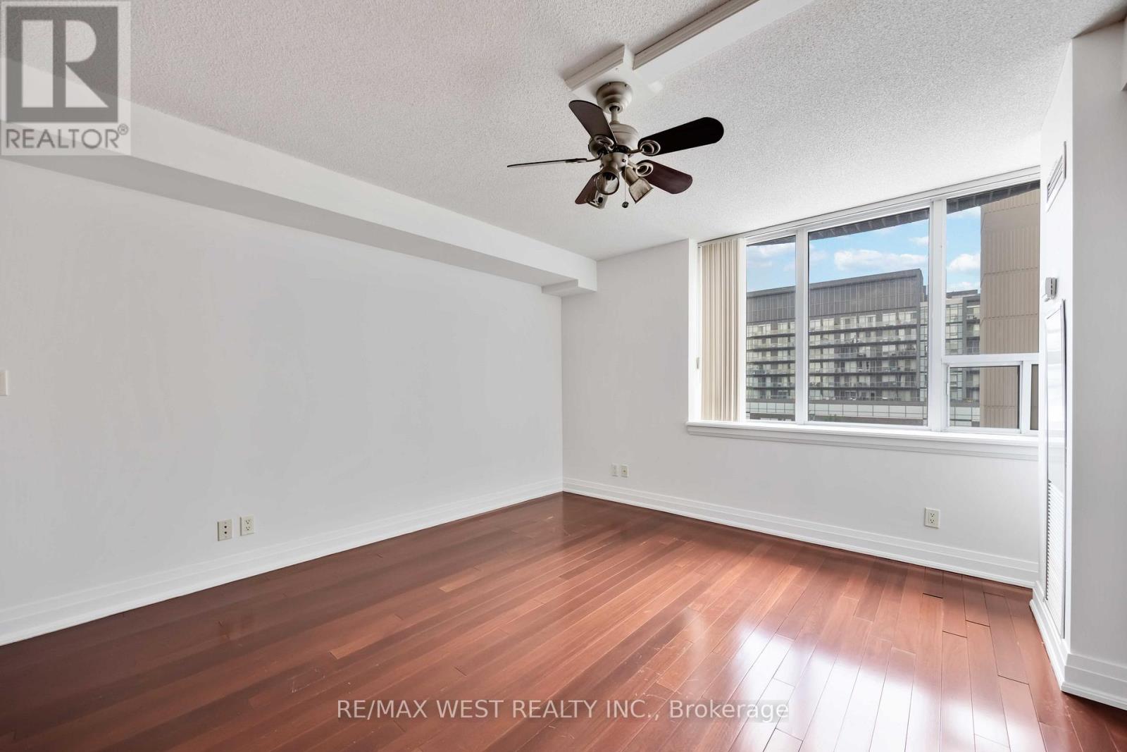 Photo 6 of 629 2737 Keele Street, Toronto ON