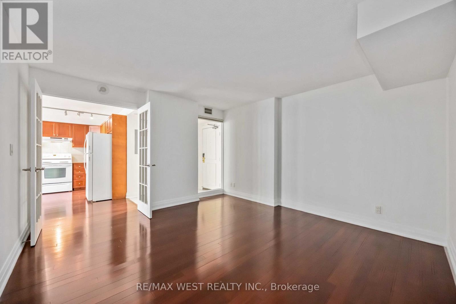 Photo 20 of 629 2737 Keele Street, Toronto ON