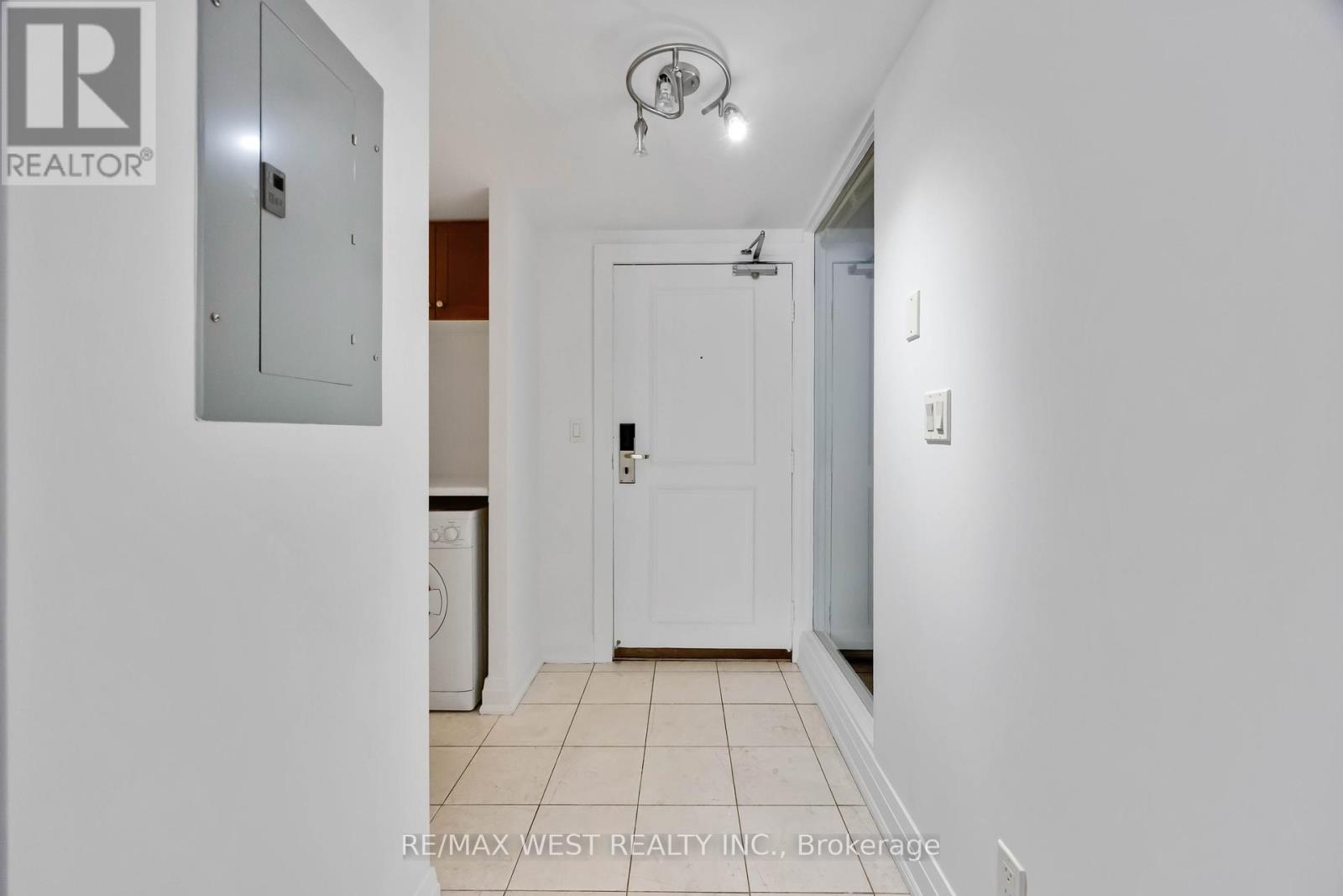 Photo 15 of 629 2737 Keele Street, Toronto ON
