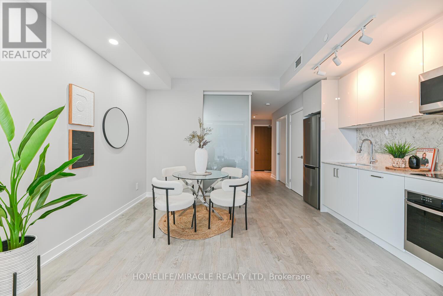 Photo 13 of 3811 1926 Lakeshore Boulevard, Toronto ON