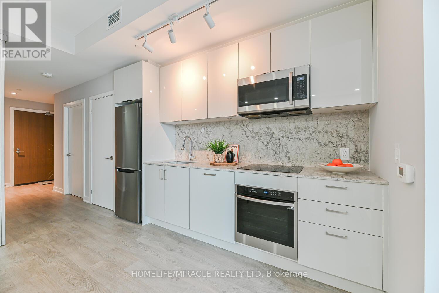 Photo 32 of 3811 1926 Lakeshore Boulevard, Toronto ON