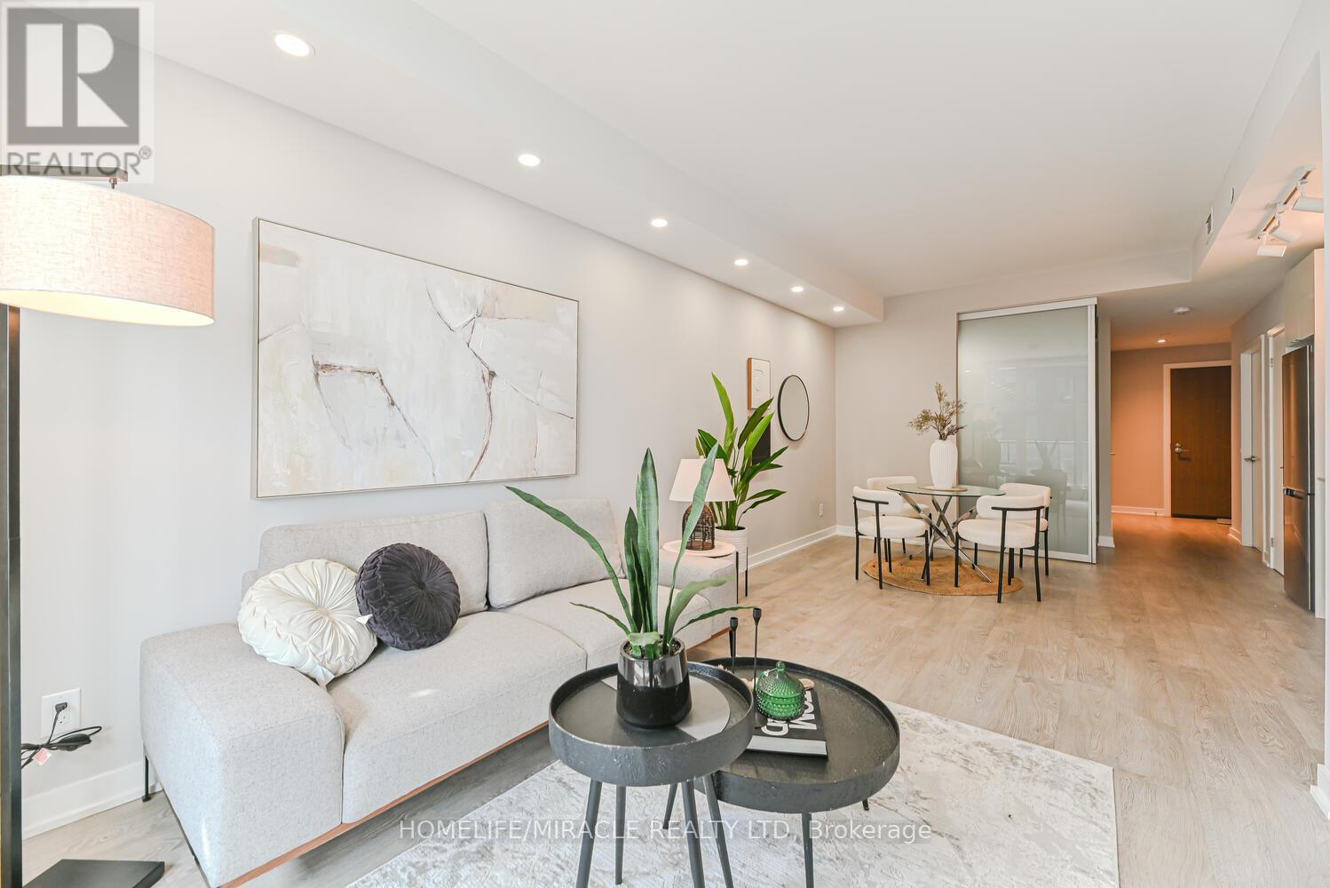 Photo 5 of 3811 1926 Lakeshore Boulevard, Toronto ON