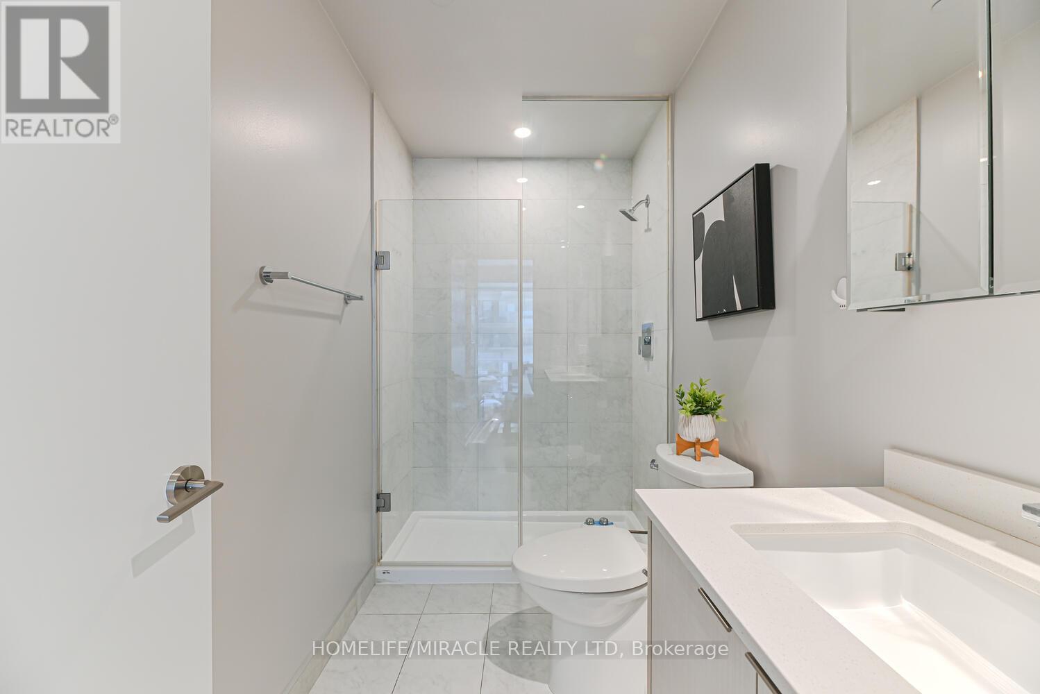 Photo 6 of 3811 1926 Lakeshore Boulevard, Toronto ON