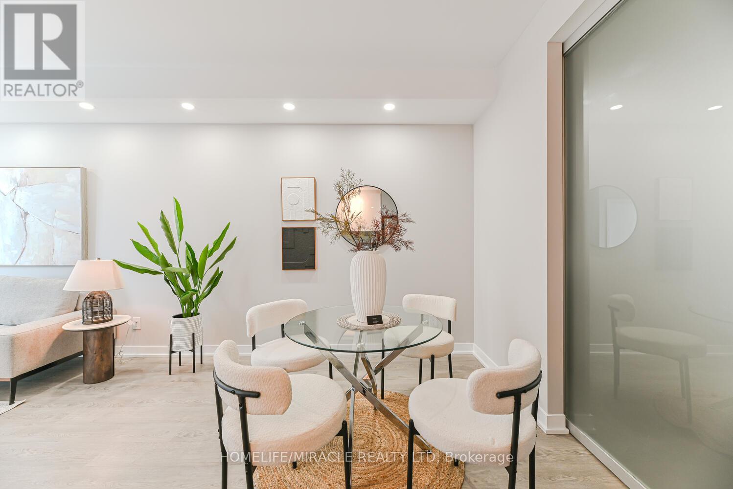 Photo 31 of 3811 1926 Lakeshore Boulevard, Toronto ON