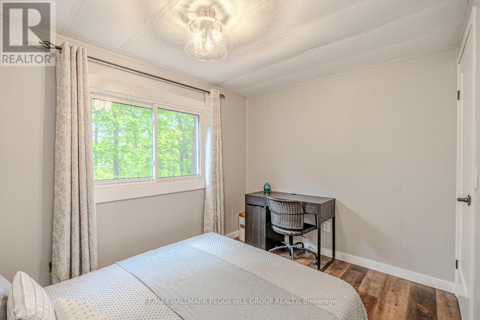 Photo 22 of 44 Edward Street, Bracebridge ON