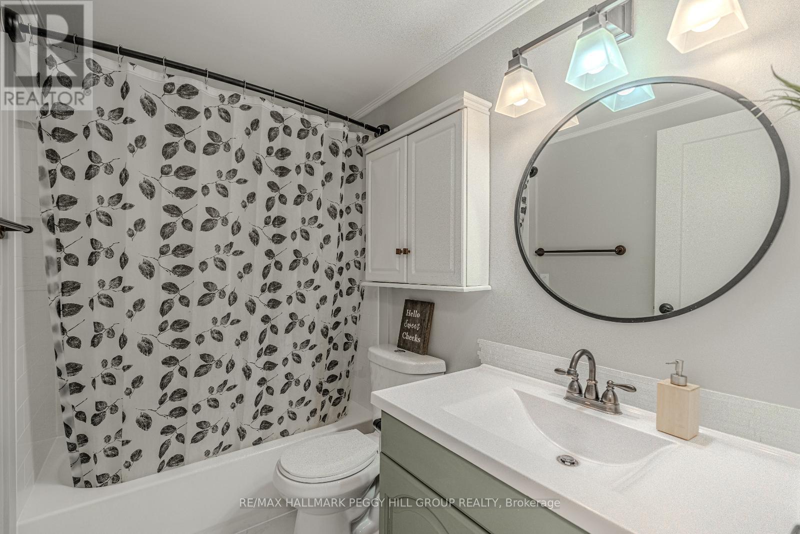 Photo 10 of 44 Edward Street, Bracebridge ON