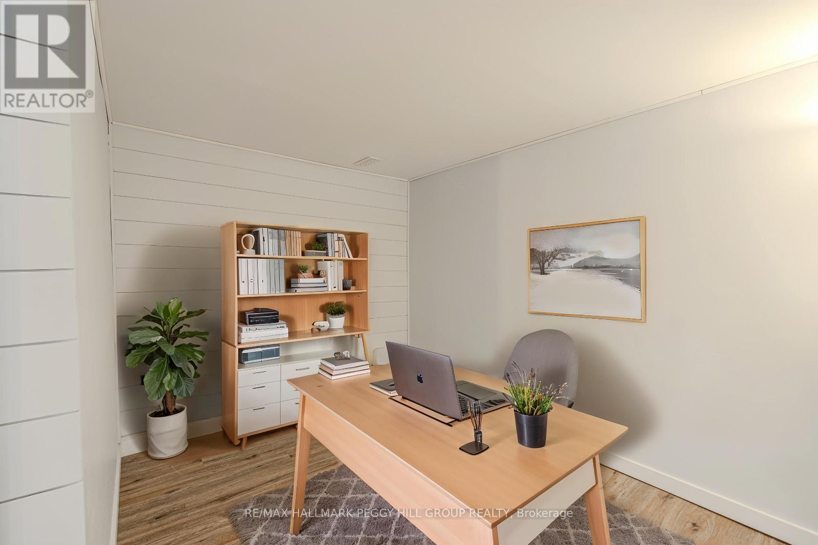 Photo 24 of 44 Edward Street, Bracebridge ON