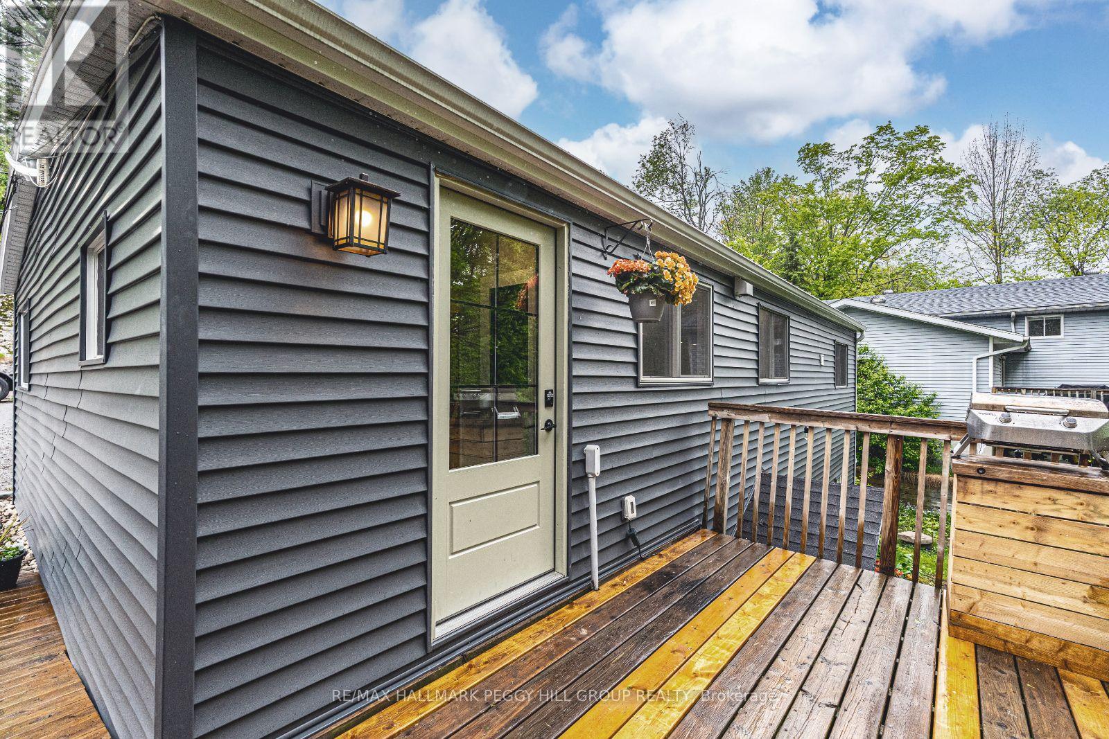 Photo 12 of 44 Edward Street, Bracebridge ON