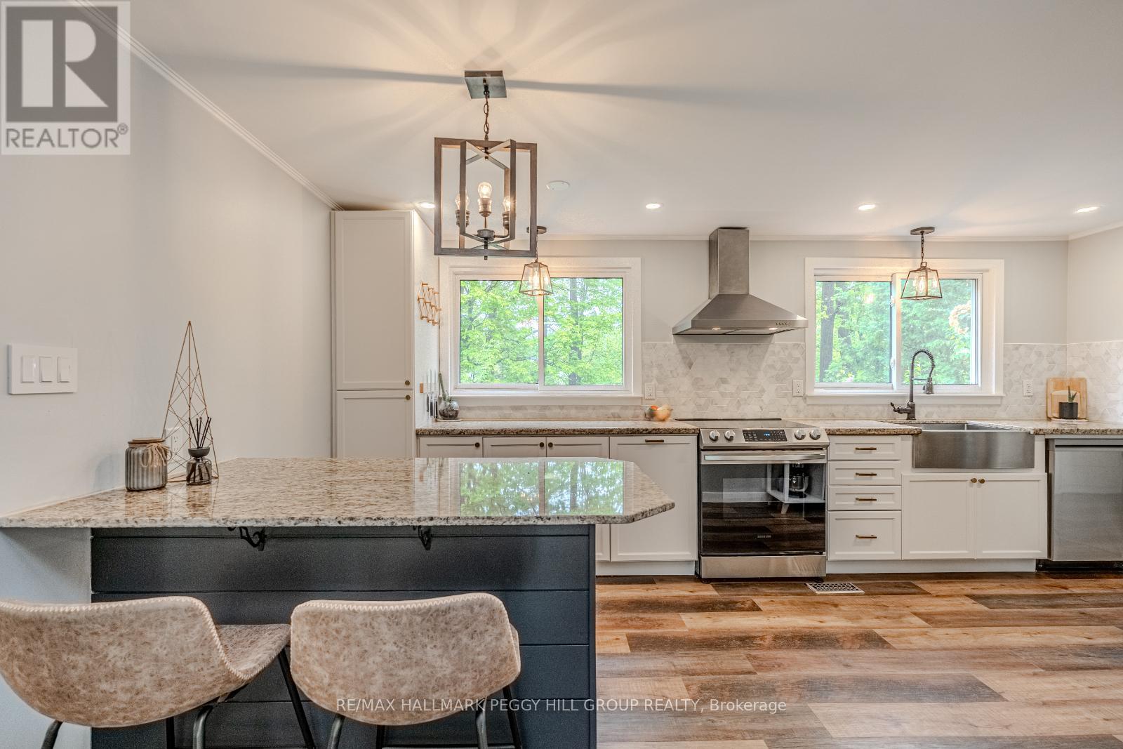 Photo 21 of 44 Edward Street, Bracebridge ON