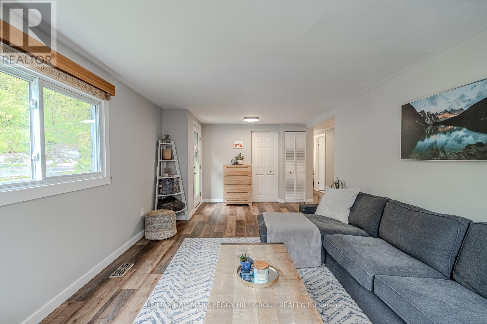 Photo 16 of 44 Edward Street, Bracebridge ON