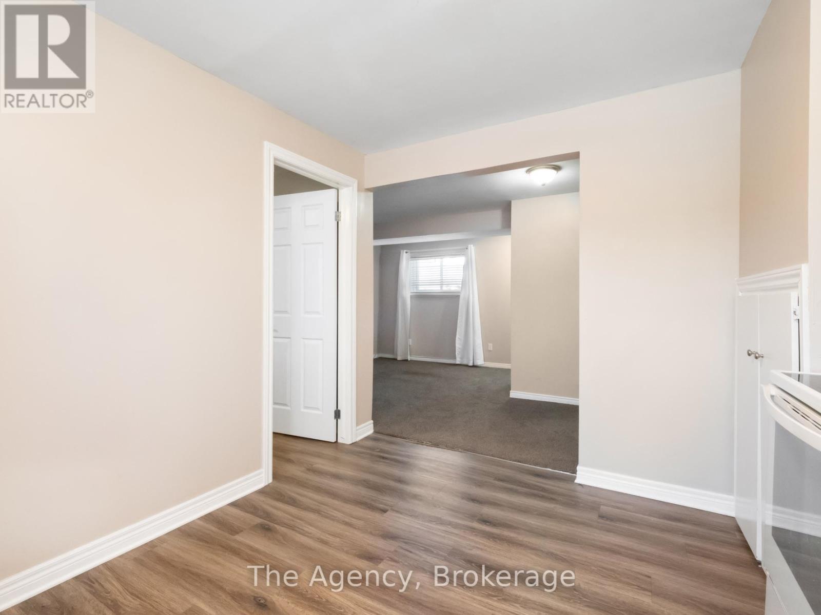 Photo 21 of 24 Gladys Avenue, Welland ON