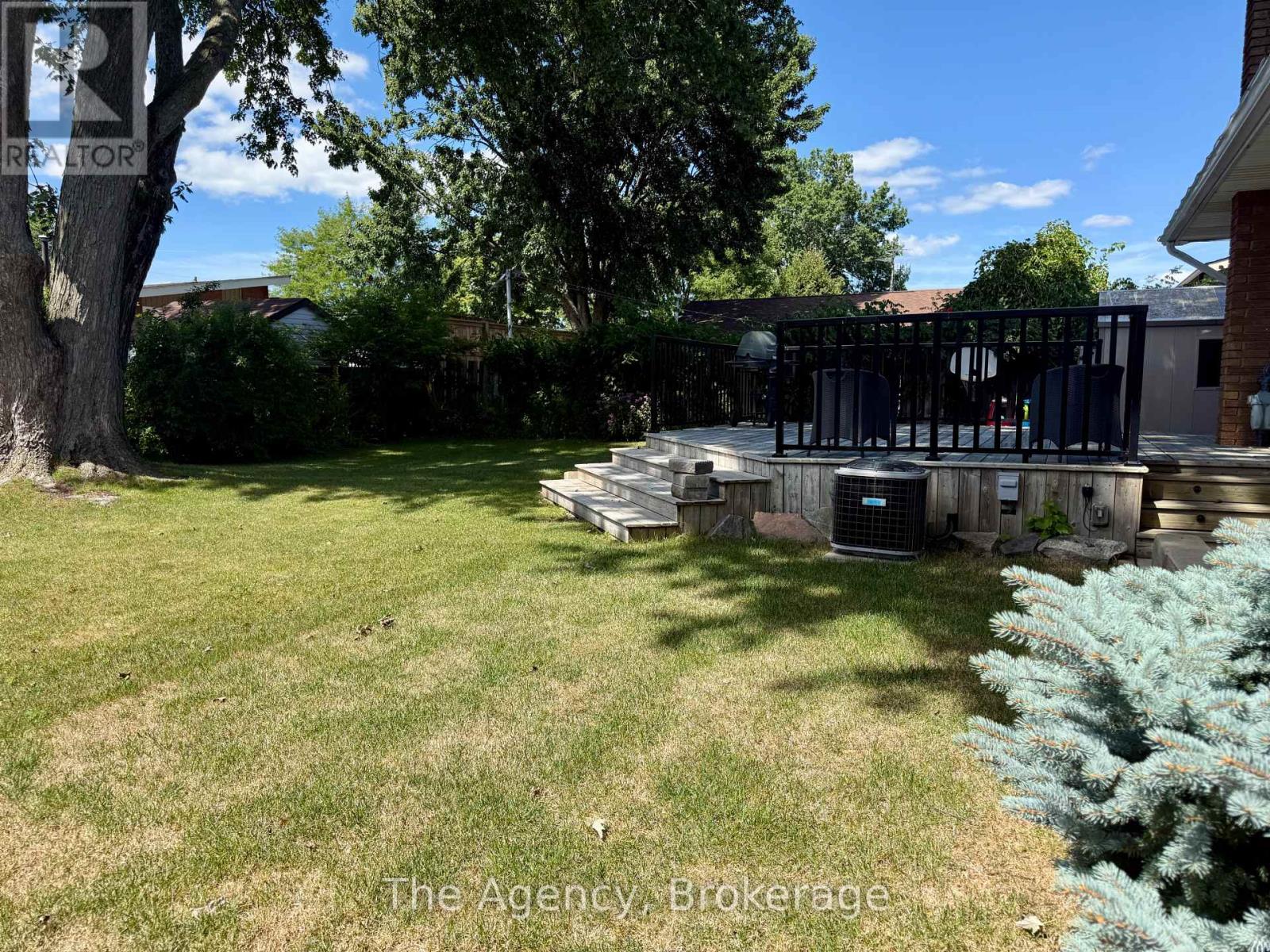 Photo 5 of 24 Gladys Avenue, Welland ON