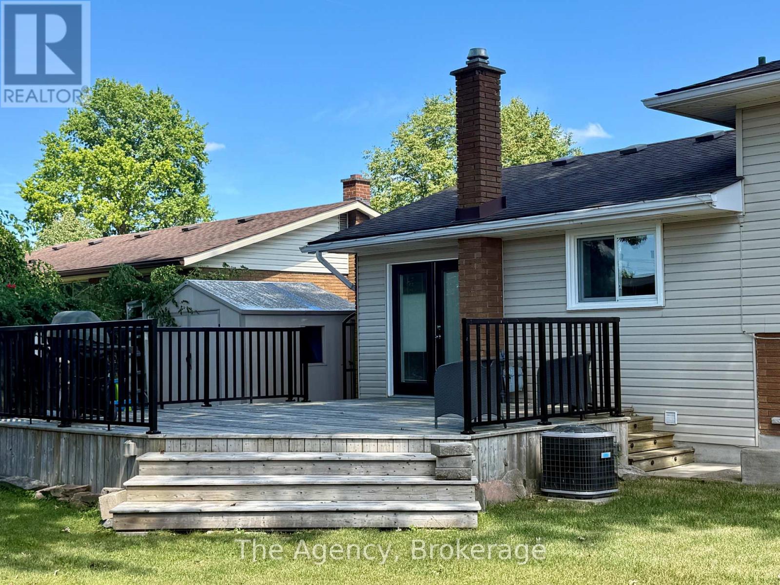Photo 28 of 24 Gladys Avenue, Welland ON