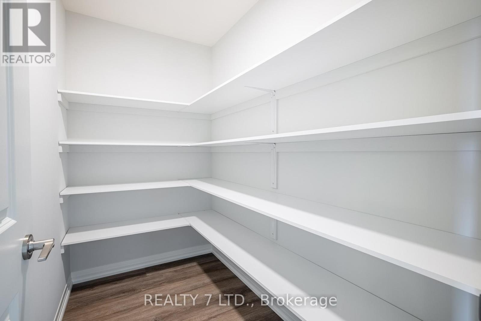 Photo 17 of 762 Bradford Avenue, Fort Erie ON