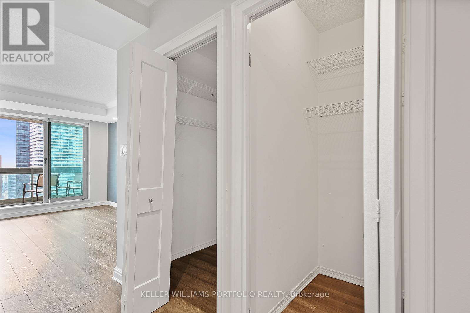 Photo 8 of 3302 10 Yonge Street, Toronto ON