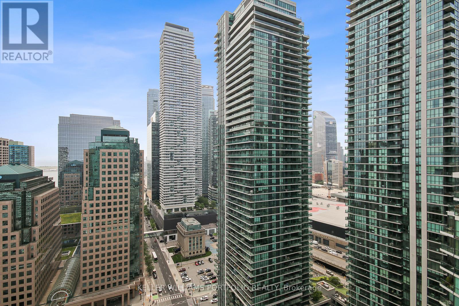 Photo 4 of 3302 10 Yonge Street, Toronto ON