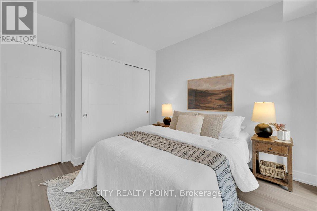 Photo 3 of 503 664 Spadina Avenue, Toronto ON