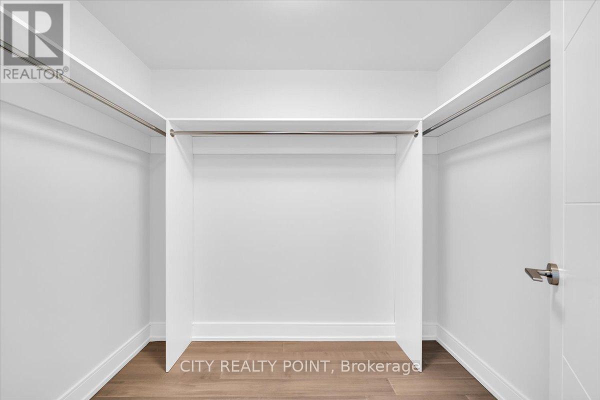 Photo 4 of 503 664 Spadina Avenue, Toronto ON