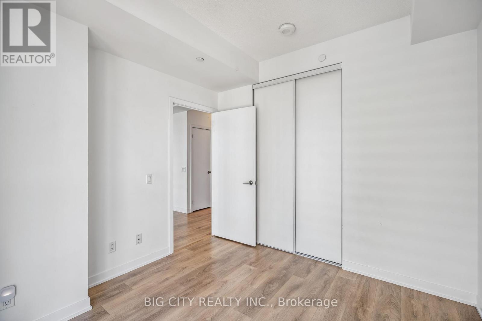 Photo 20 of 3107 87 Peter Street, Toronto ON
