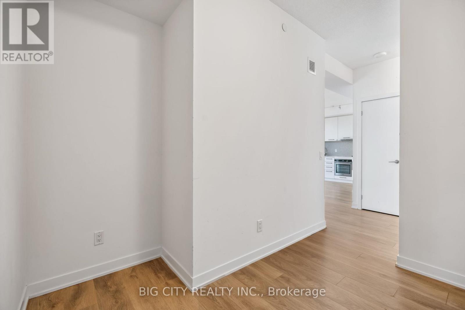 Photo 24 of 3107 87 Peter Street, Toronto ON