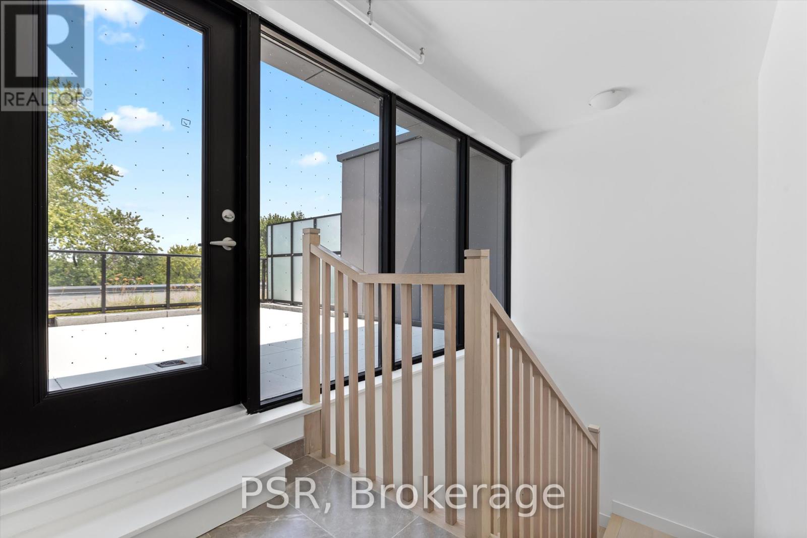 Photo 6 of Ph 401 200 Keewatin Avenue, Toronto ON