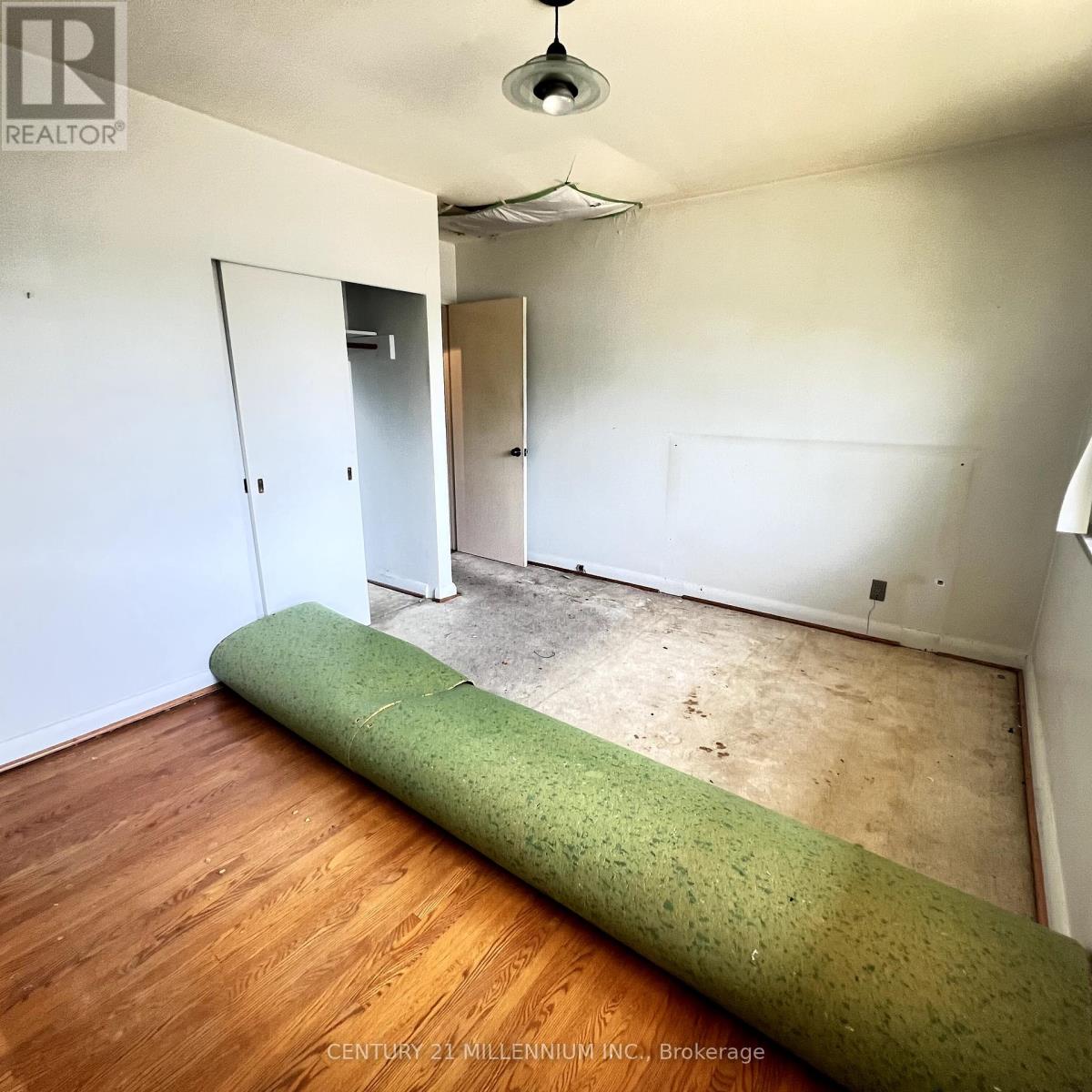 Photo 8 of 171 Cottonwood Drive, Toronto ON