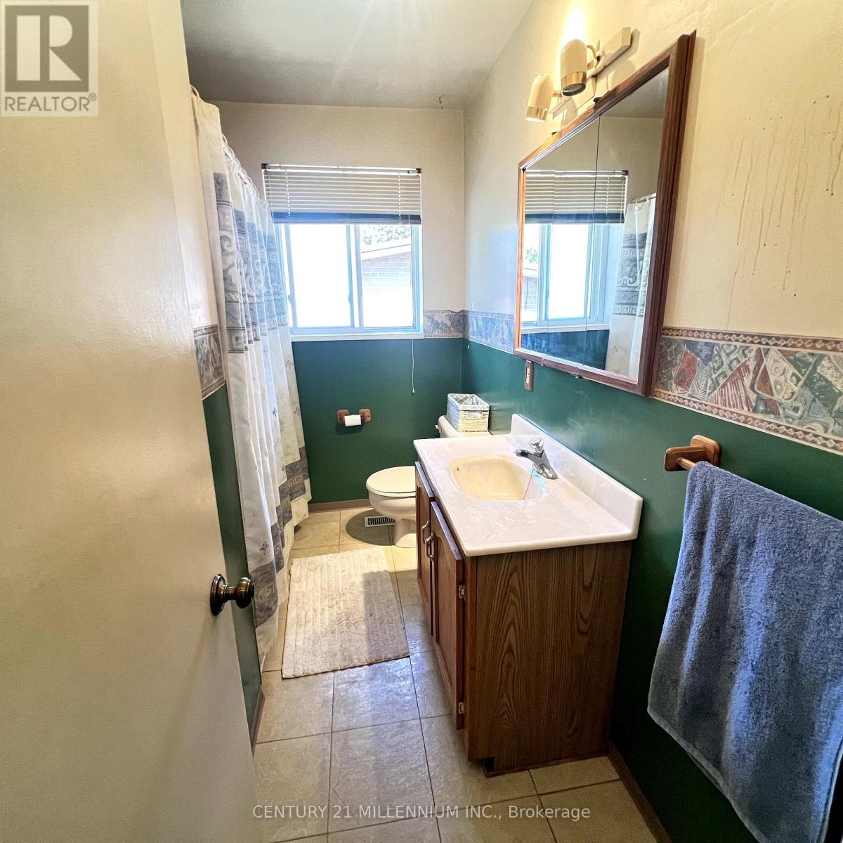 Photo 31 of 171 Cottonwood Drive, Toronto ON