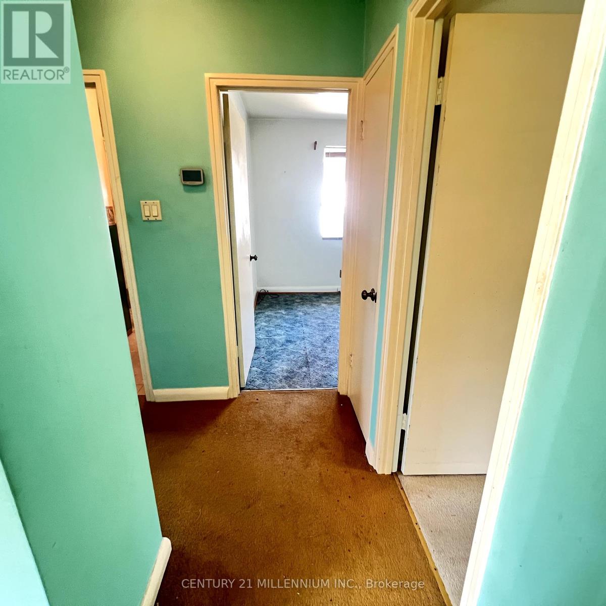 Photo 33 of 171 Cottonwood Drive, Toronto ON