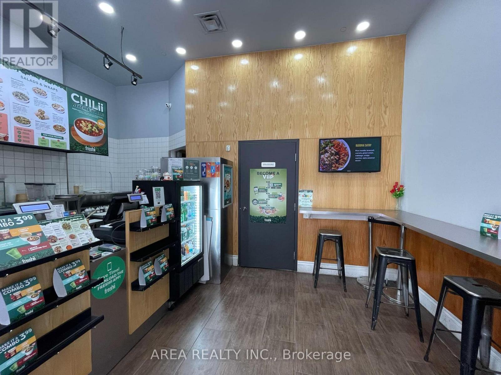 Photo 5 of 1250 Bay Street S, Toronto ON