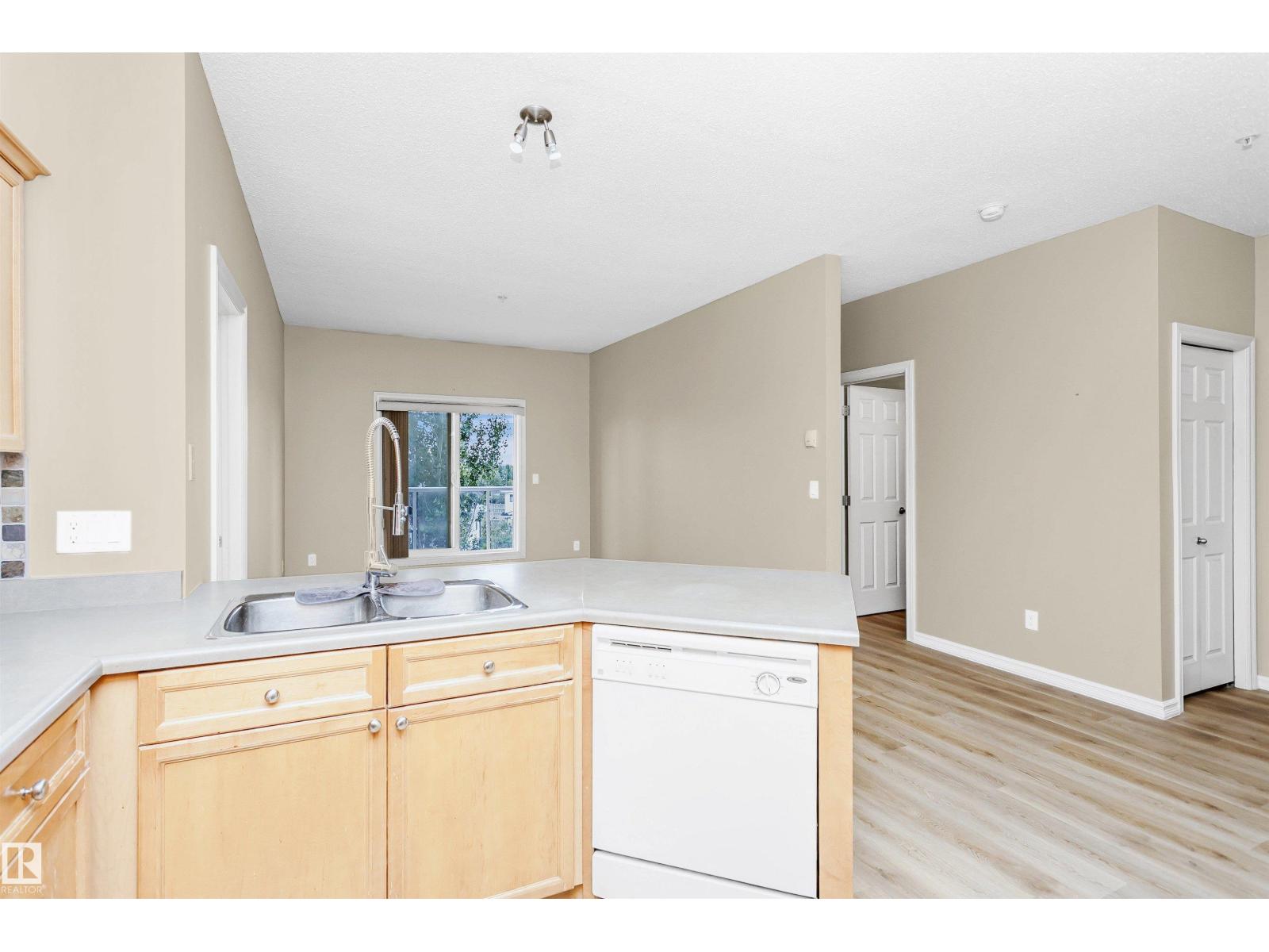 Photo 16 of 315 226 Macewan Rd Sw, Edmonton AB
