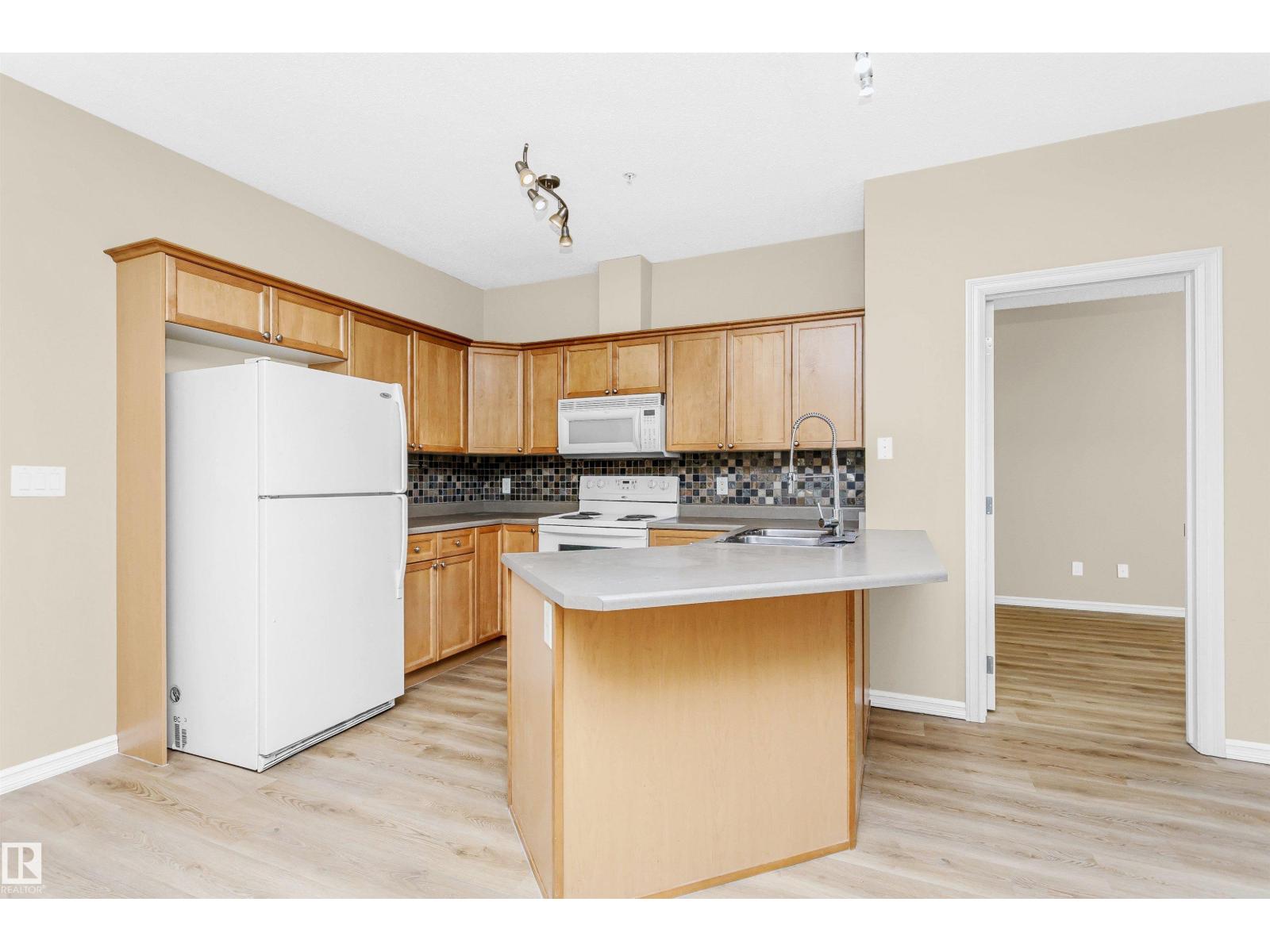Photo 2 of 315 226 Macewan Rd Sw, Edmonton AB
