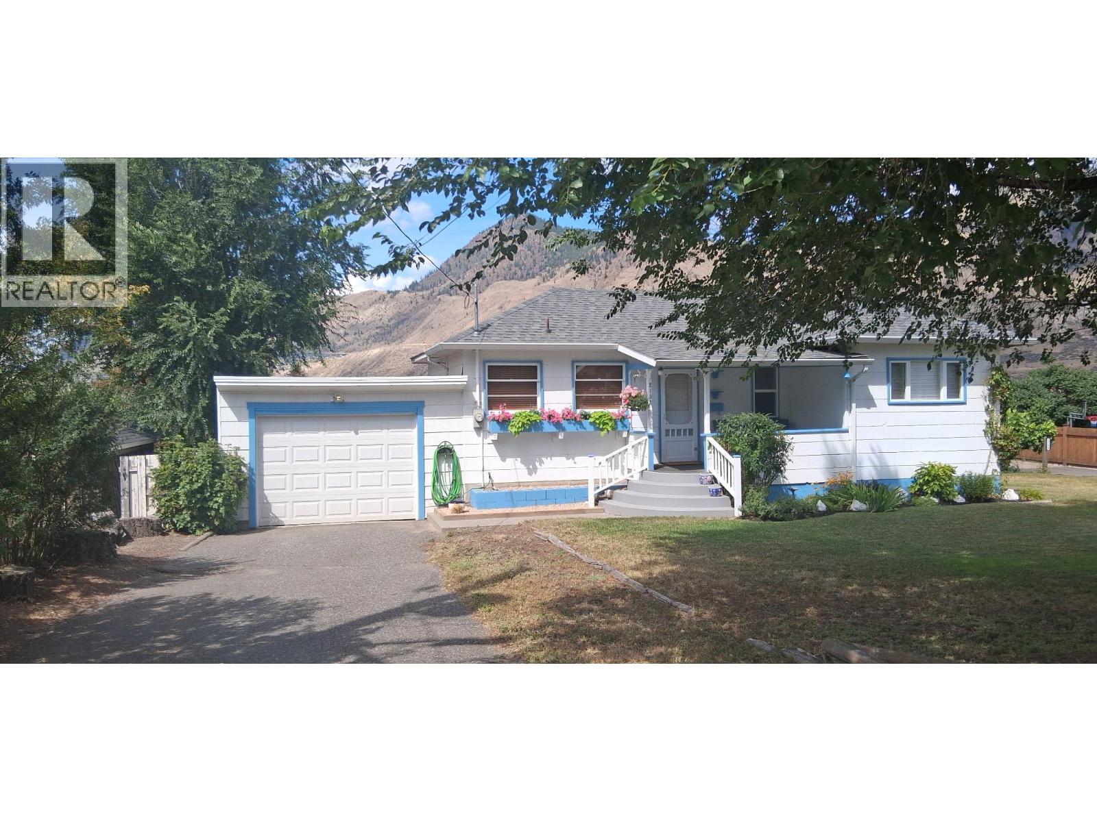 Photo 33 of 2152 Crescent Drive, Kamloops BC