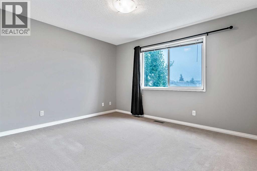 Single Family House for Sale in  Everglen Rise SW Evergreen Calgary 