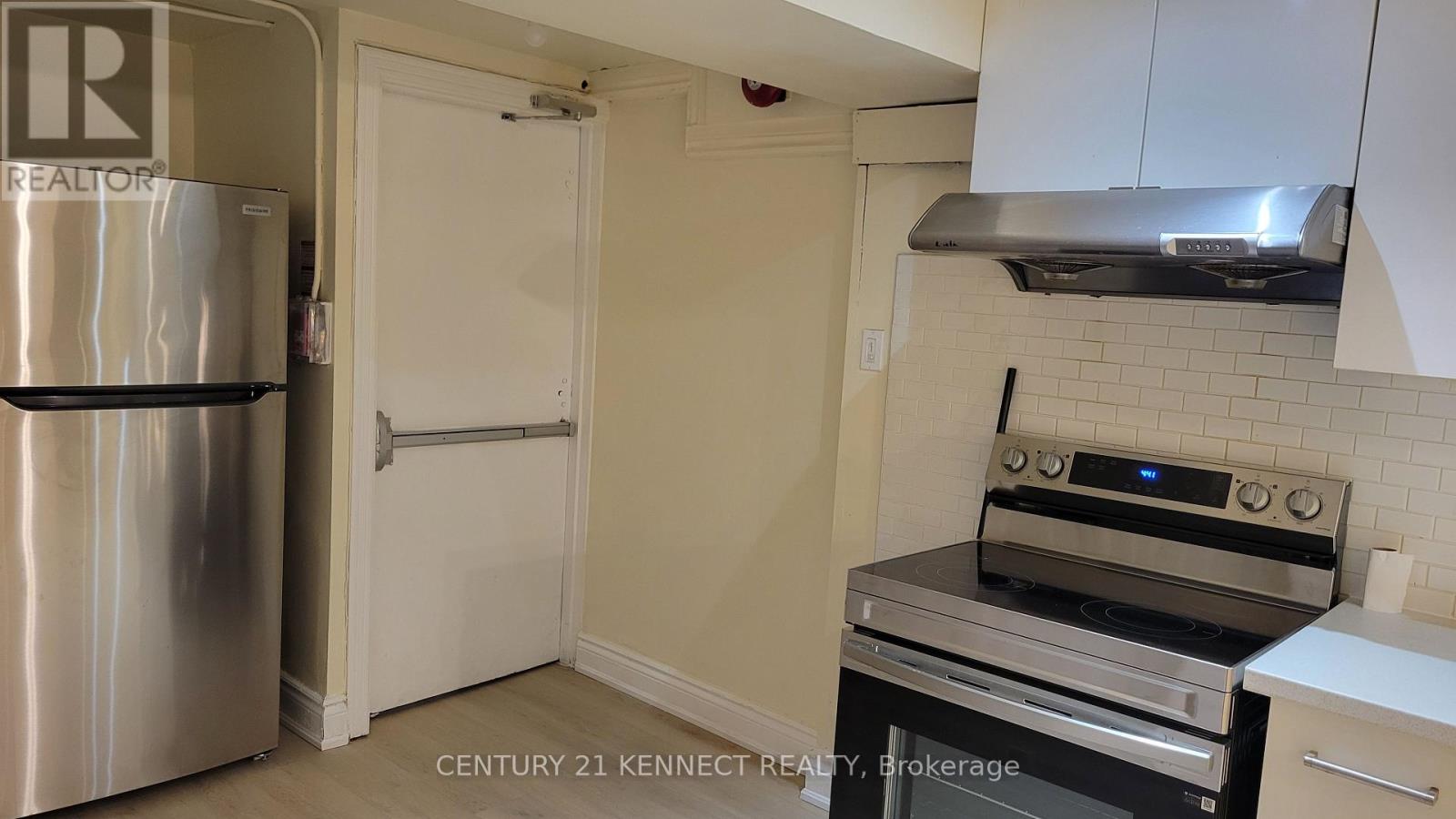 Photo 21 of Bsmt 181 Augusta Avenue, Toronto ON