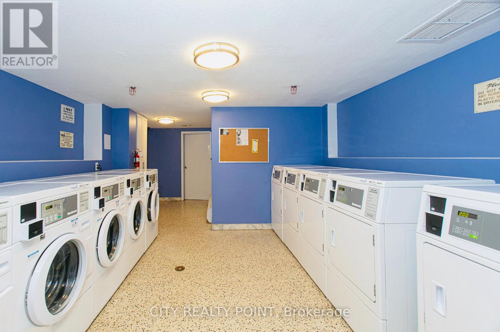 Photo 3 of 601 1500 Bathurst Street, Toronto ON