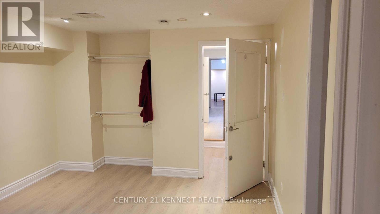 Photo 22 of Bsmt 181 Augusta Avenue, Toronto ON