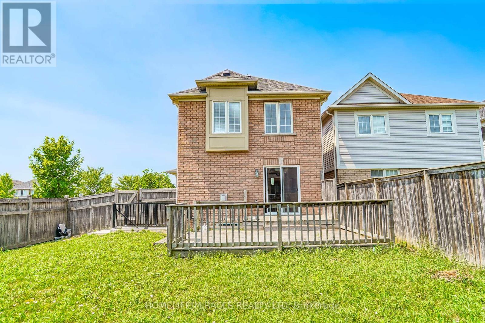 Photo 34 of 95 Kirkland Place, Whitby ON